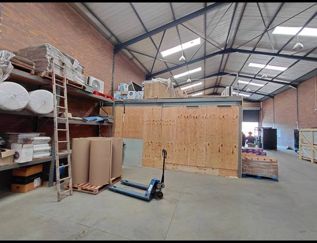 499M² WAREHOUSE TO LET IN POMONA